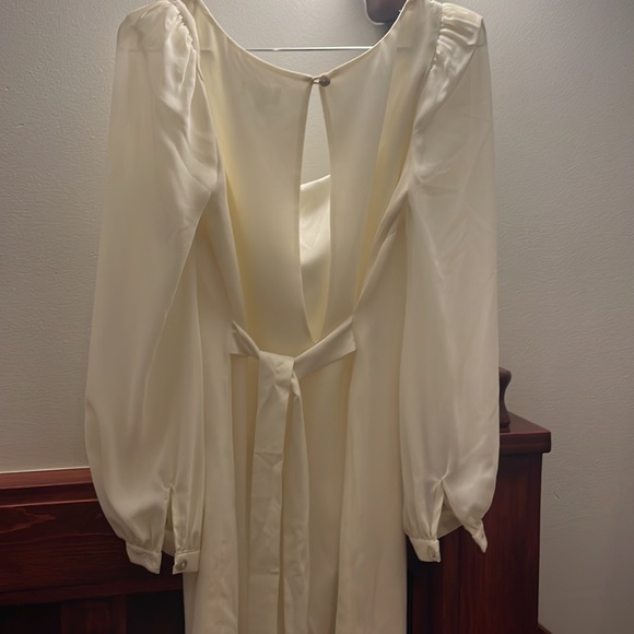 LPA Clio Dress in Ivory. Size XS. - Picture 6 of 7